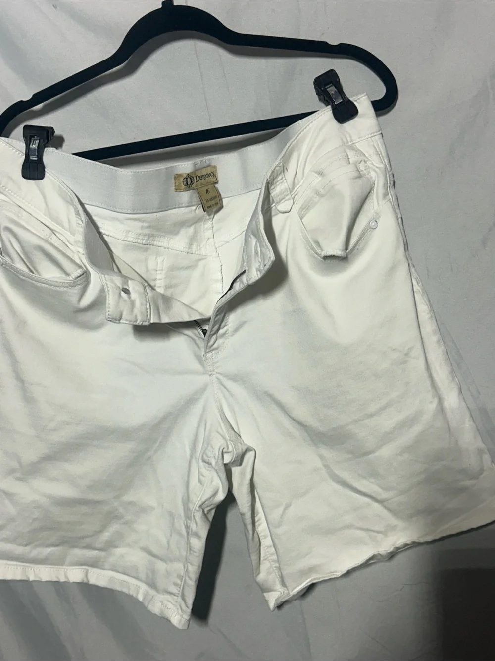 Democracy White Women's Bermuda Shorts